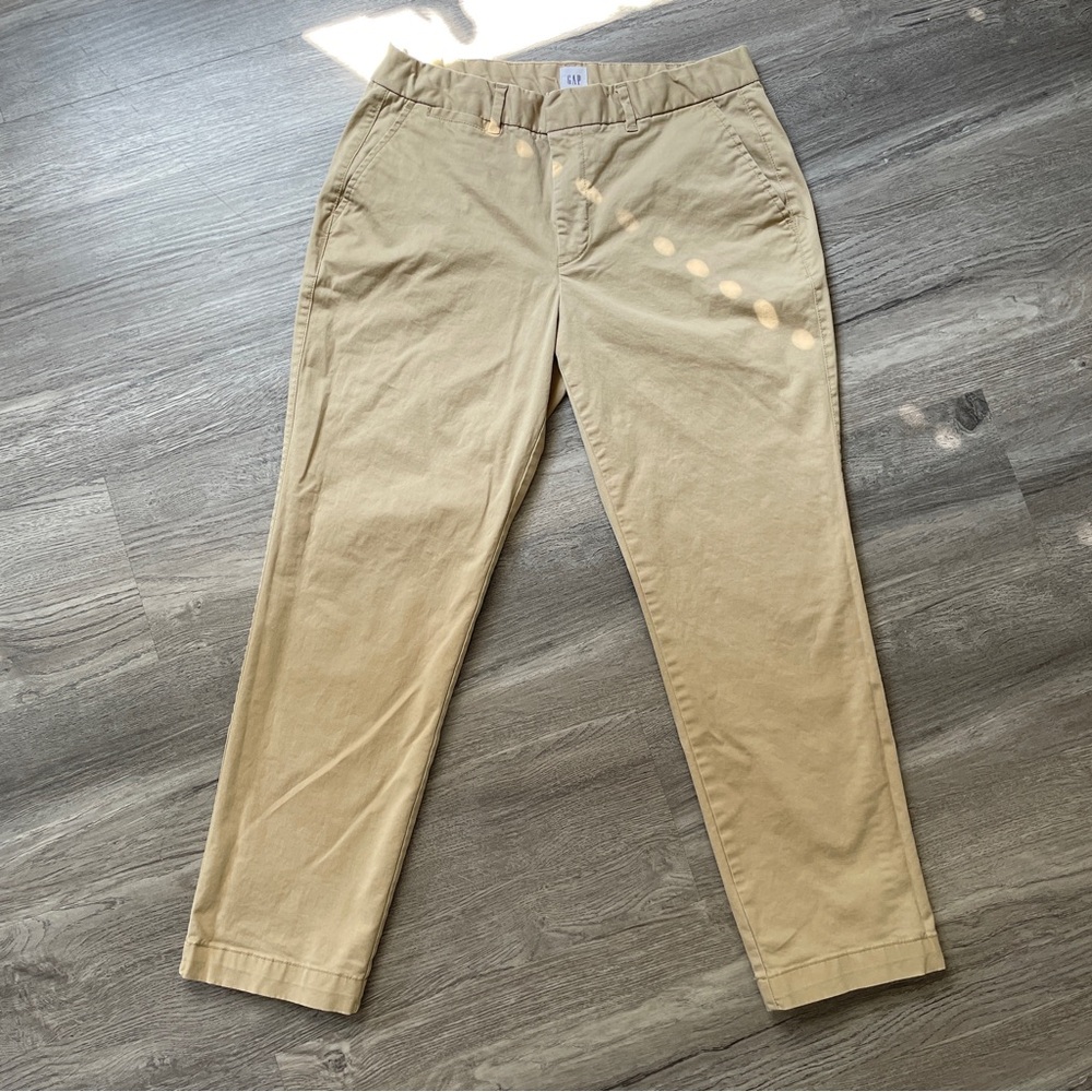 GAP Slim City Crop Khaki Pants size 6